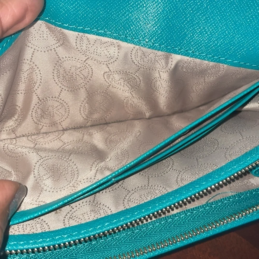 MICHAEL KORS Wallet multi card holder zip change compartment gold hardware